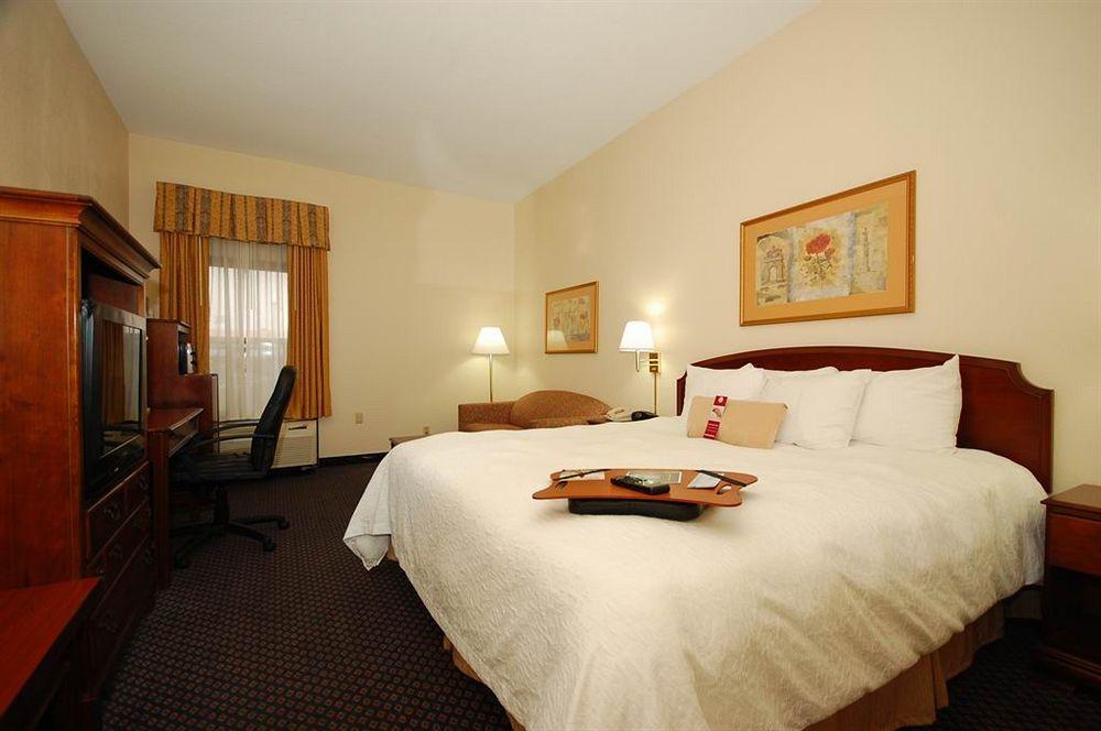 Hampton Inn Petersburg-Fort Gregg Adams Exteriér fotografie